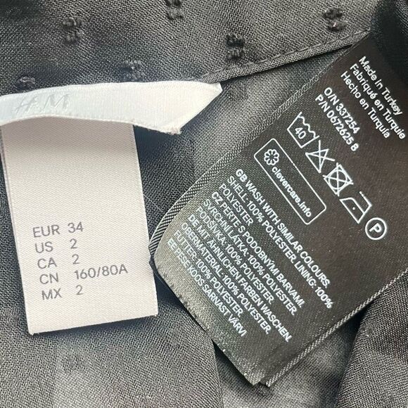 H&M Black Sleeveless Polka Dot Blouse Women’s Size 2 - Picture 5 of 6